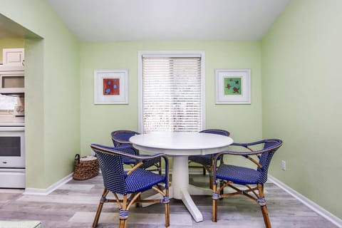 Captiva Cottage 7 Dining Area