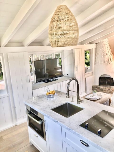 46" flat screen TV with 2 closets & ample cabinet storage
