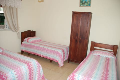 3 bedrooms, iron/ironing board, WiFi, wheelchair access
