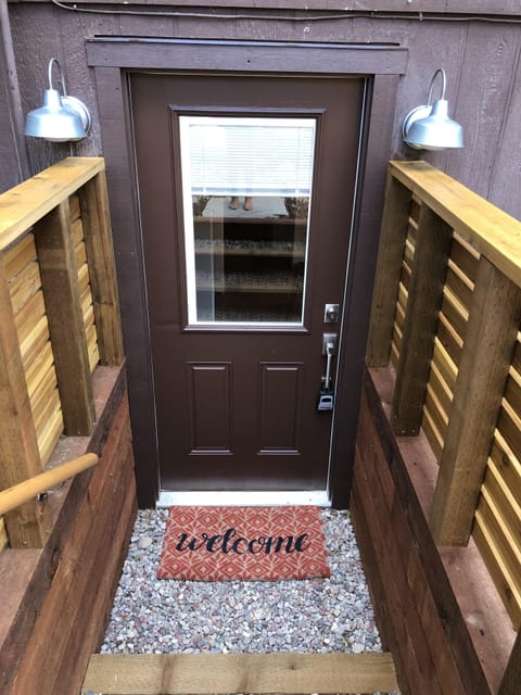 Entrance into Simply Comfy