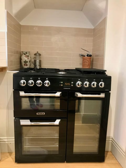 Range Cooker, Gas hob, electric oven