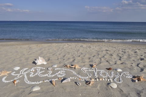 Beach nearby, beach towels