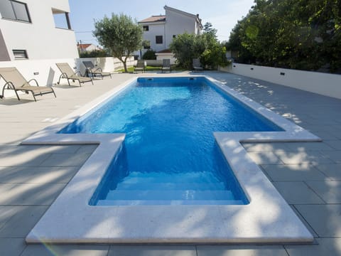 Holiday Home Swimming Pool