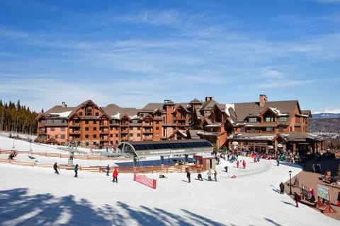 rear of Grand Lodge on Peak 7 showing Independence Chair Superlift