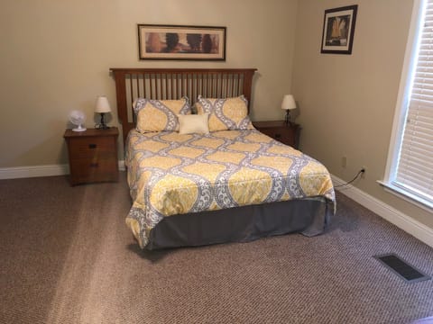2 bedrooms, in-room safe, iron/ironing board, bed sheets