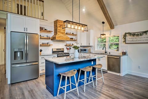 Kitchen | Cooking Basics | Dishware/Flatware