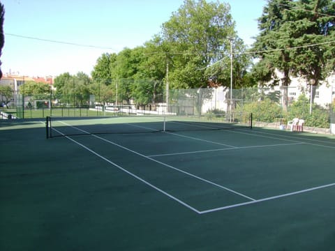 Sport court