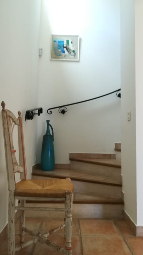 straircase to Master bedroom