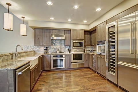 Granite Countertops and Stainless Steel Appliances - 4 Bed - One Ski Hill Place - Breckenridge CO