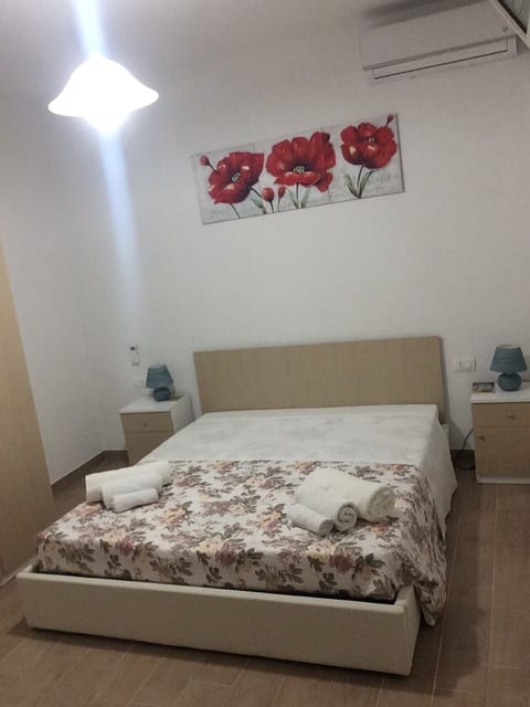 2 bedrooms, iron/ironing board, travel crib, free WiFi