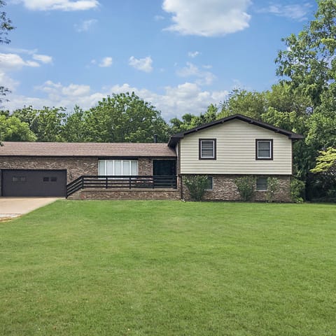 Front view of the house.