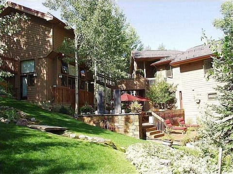 Beautifully maintained grounds