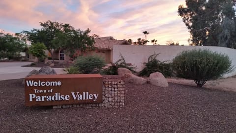 Welcome to Marbeya Community in Paradise Valley.  It’s a peaceful easy feeling.
