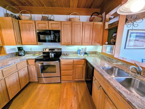 Fully equipped kitchen