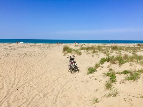 Beach nearby, beach towels