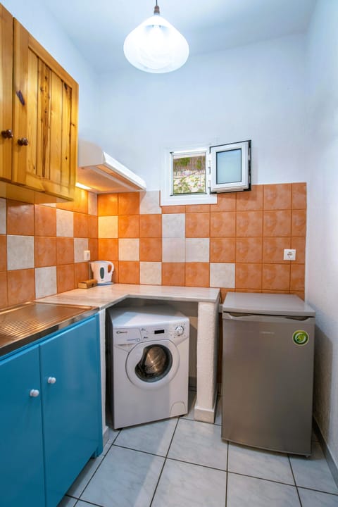 Your private room with toilet, shower, air conditioning, and washing machine.