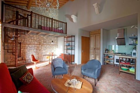 TUSCANY FOREVER RESIDENCE VILLA FAMIGLIA FIRST FLOOR APARTMENT no.8     
