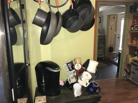 Plenty of pot and pans.  Bring your favorite K-cups for the Keurig!