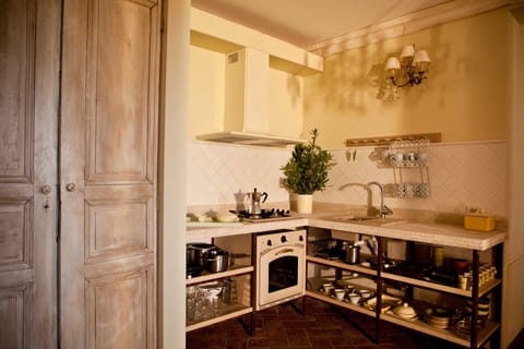 TUSCANY FOREVER RESIDENCE VILLA FAMIGLIA GROUND FLOOR APARTMENT no.6    