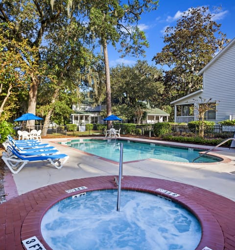 Indoor pool, outdoor pool