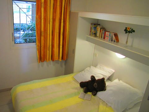 In-room safe, iron/ironing board, free WiFi, bed sheets