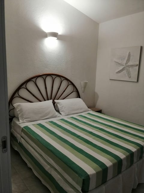 1 bedroom, iron/ironing board, travel crib, free WiFi