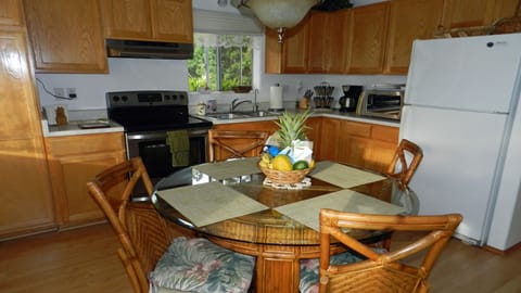 Kitchen & dining space. Equipped generously for maximum 2 people on vacation.
