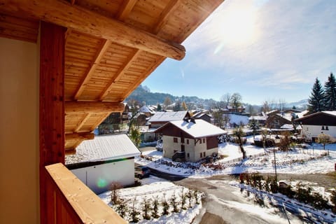 Balcon ensoleillé abrité