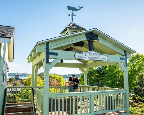 Captain’s Watch- a cozy, covered deck on the second story.