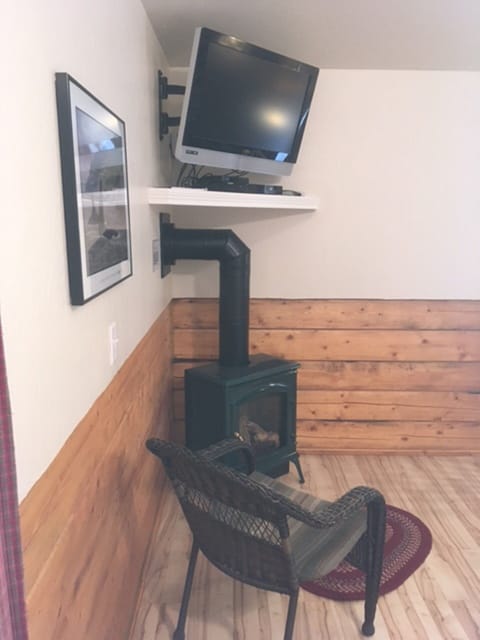 Gas fireplace & TV
