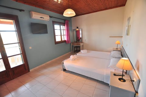 All studios and apartments are equipped with air-conditions