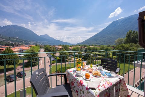 Enjoy your breakfast surrounded by the mountains