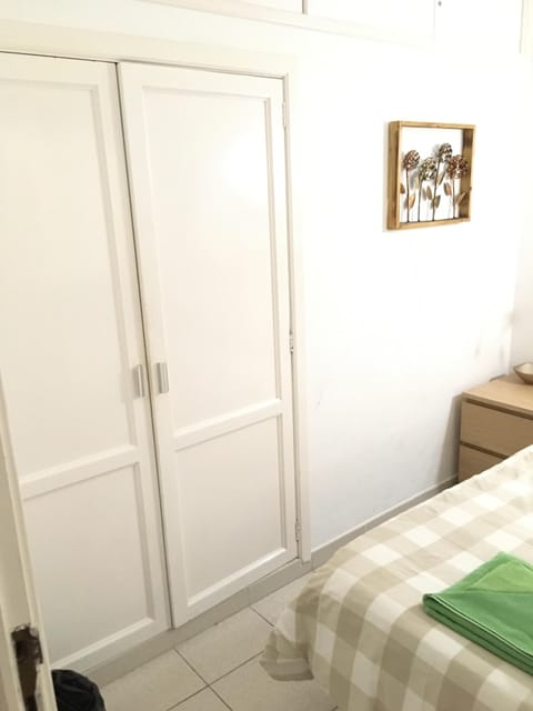 1 bedroom, in-room safe, iron/ironing board, free WiFi