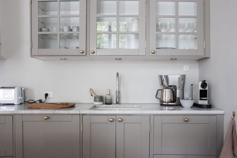 Dining Room, Kitchen