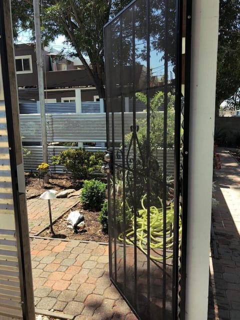 Entry way/security gate