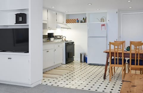 Eat-in kitchen (from living room)