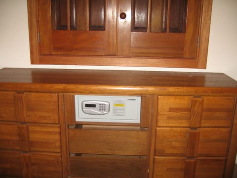 Electronic Hotel Safe