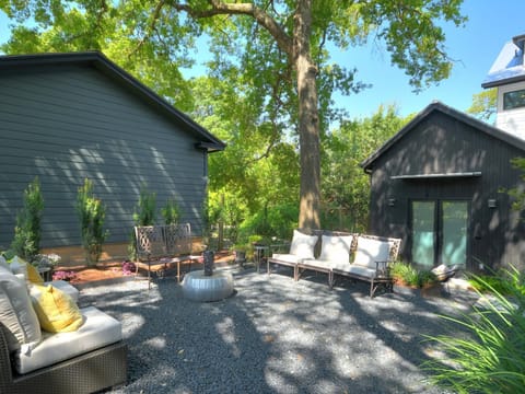 The House of Yes- Urban Tree House (68)