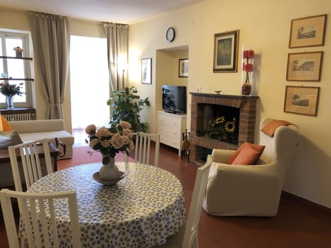 Living room - detail