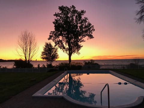 Outdoor pool, a heated pool