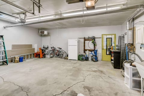 Spacious Heated Garage for 2 vehicles! Outdoor Fridge!
