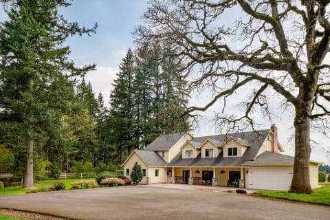 Beautiful farmhouse estate on the grounds of the Wilsonville Equestrian Center. 
