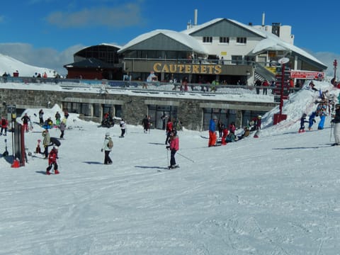 Snow and ski sports