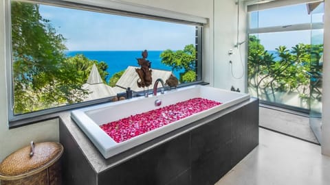 4 Bedroom Ocean view Villa in Surin 4235