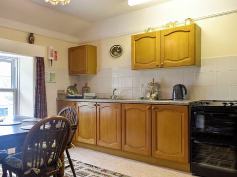 Kitchen and dining area | Hameldown - Wooder Manor, Widecombe-in-the-Moor, near Bovey Tracey