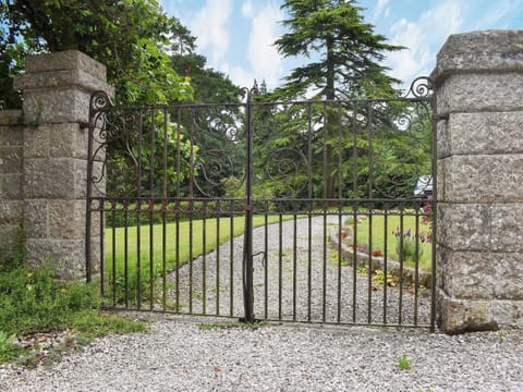 Entrance gate | Lower Chinkwell, Hameldown, Honeybags - Wooder Manor, Widecombe-in-the-Moor, near Bovey Tracey