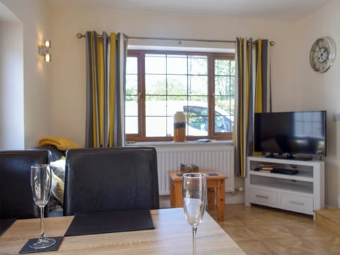 Spacious open plan living space | Windhover, Glasbury, near Hay-on-Wye
