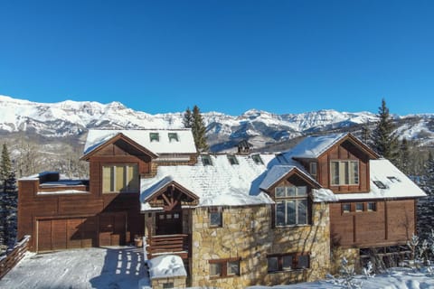 1.0-telluride-polar-queen-winter-exterior