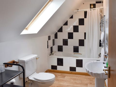 Bathroom | Kimberley Apartment - Kimberley, Alness, near Invergordon