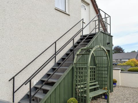 Outdoor area | Kimberley Apartment - Kimberley, Alness, near Invergordon